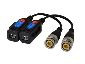 Transmiter do przesyłania sygnału wizji za pomoca skrętki komputerowej